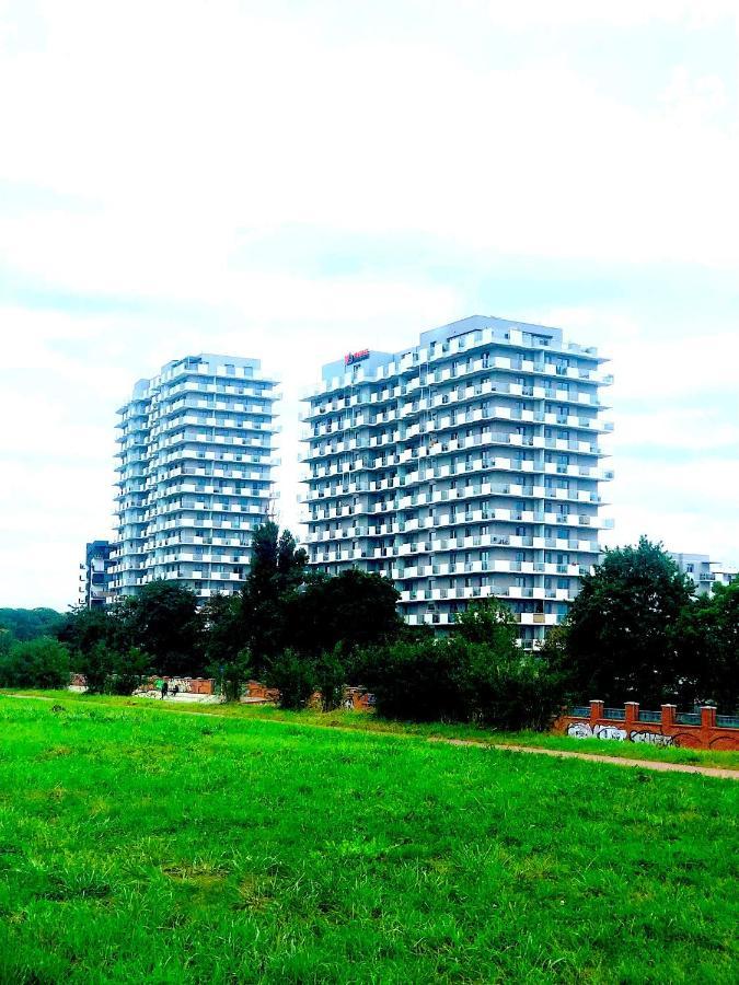 Z Tarasem I Widokiem Na Odre Wroclaw